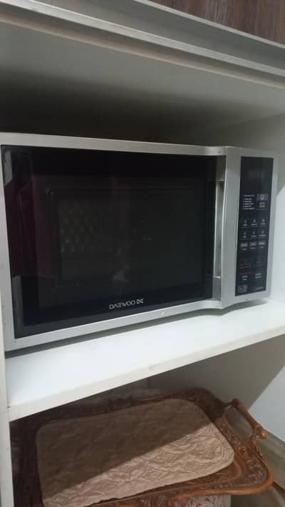 Daewoo Microwave 28 Litre for Sale