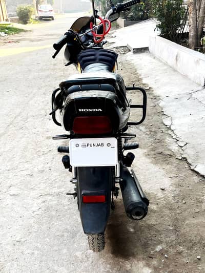 Honda pridor black 2024 model Condition genuine 0,3,2,3,4,2,6,9,2,6,6