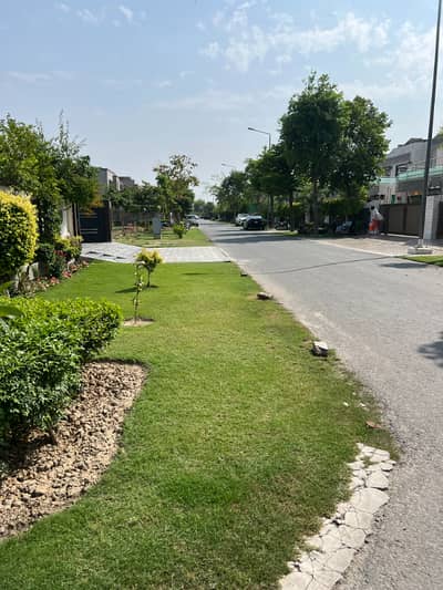 Prime Kanal Pair DHA Lahore Phase 7, Block T || Fully Developed Surroundings