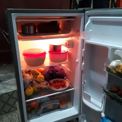 ROOM FRIDGE DAWLANCE BRAND NEW CONDITION