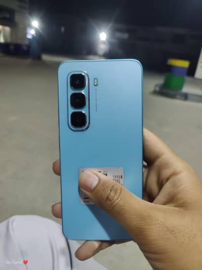 infinix hot 50 pro 8/128 with box charger