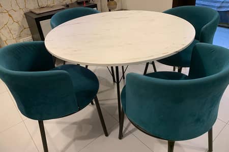 4 Seaters Breakfast Lounge Dining Table