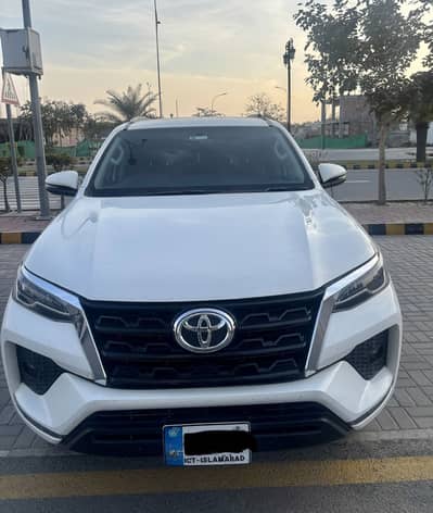 Toyota Fortuner 2.7G