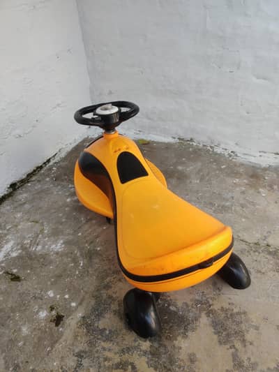 Kids Wiggle Car / Plasma Car – Good Condition