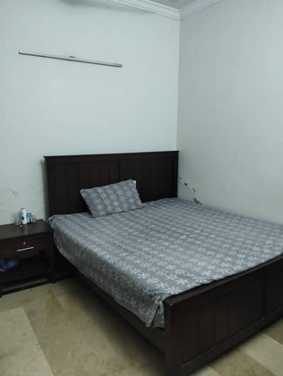 king size double bed available for sale