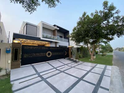 1 Kanal Modern Design Bungalow at Prime Location Near Dolmen Mall