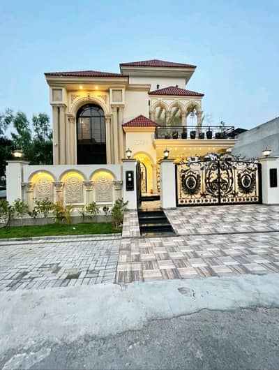 10 Marla Complete House For Rent in Bahria Town Lahore