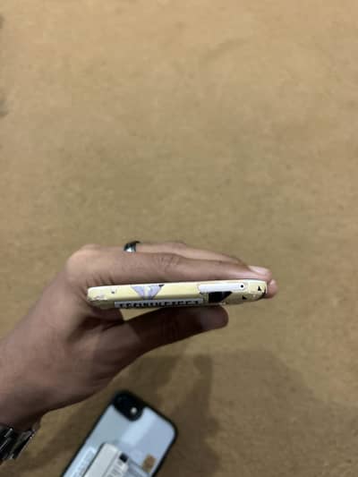 Lg v60 Non pta 8/128 exchange possible