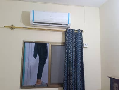 Haier 1 ton 13HFC DC inverter heat n cool ampere control ECO mode.