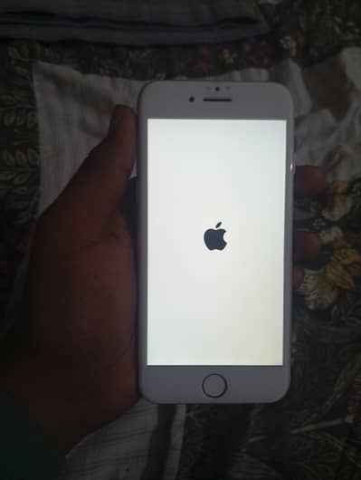 brand new iPhone 7 10/10 condition