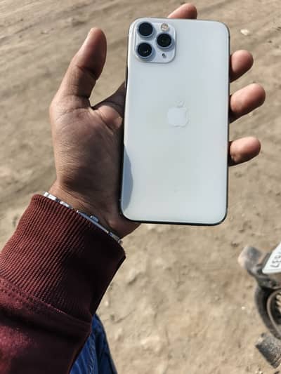 IPHONE 11 PRO