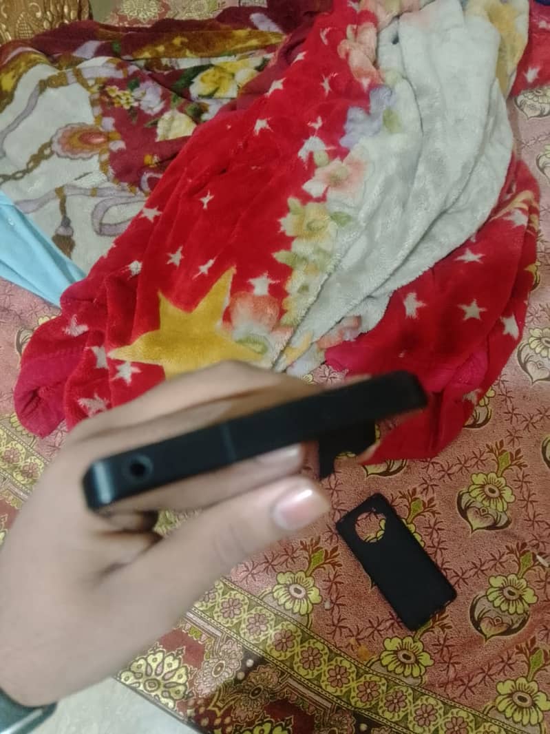 Sharp Aquos Crystal 2