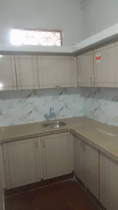 Nazimabad 5 portion for rent Near metric board office