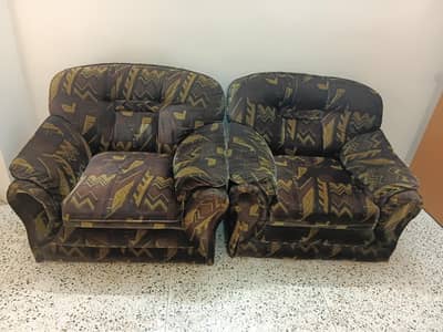 5 seater sofa with table