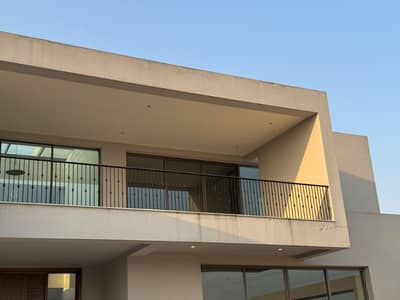 5 Kanal Luxury Farmhouse for Sale Block C, Gulberg Greens, Islamabad