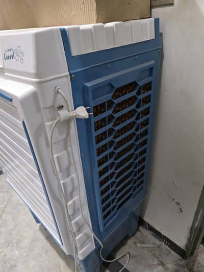 brand new cooler only 1 day used