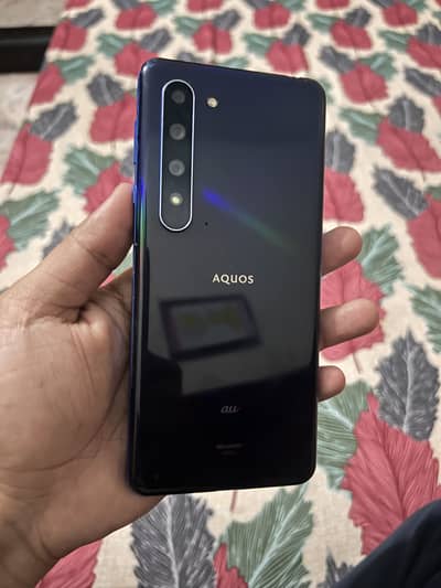 Sharp Aquos R5g