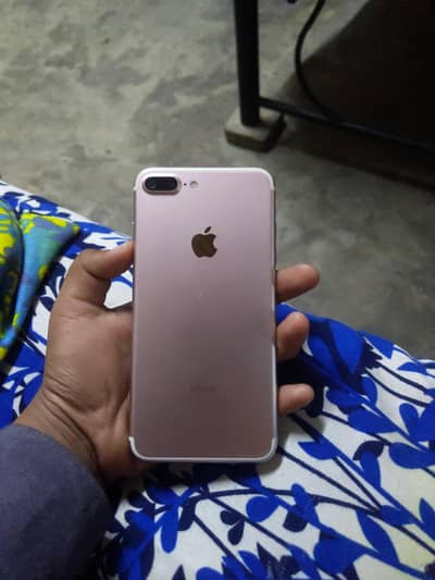 iphone 7 plus 32 gb pta approved contact only Whatsapp 03201361920