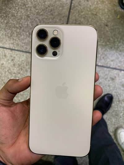 iphone 12 pro max  glad colour