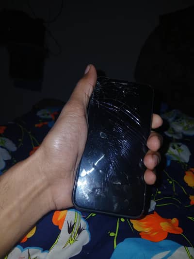 iphone 11pro 256 gb only fornt glass  break non pta ha jv ni ha