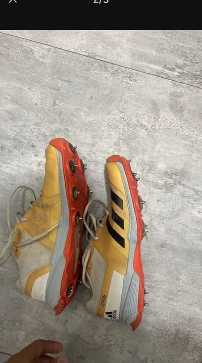 Addidas 22yd bowling spikes uk 9