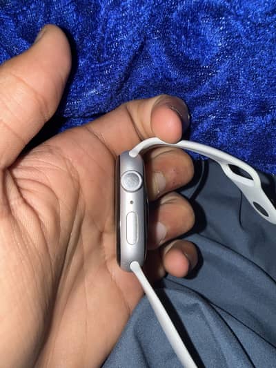 Apple watch series 8 for sale battery health 98% 10/9 condition