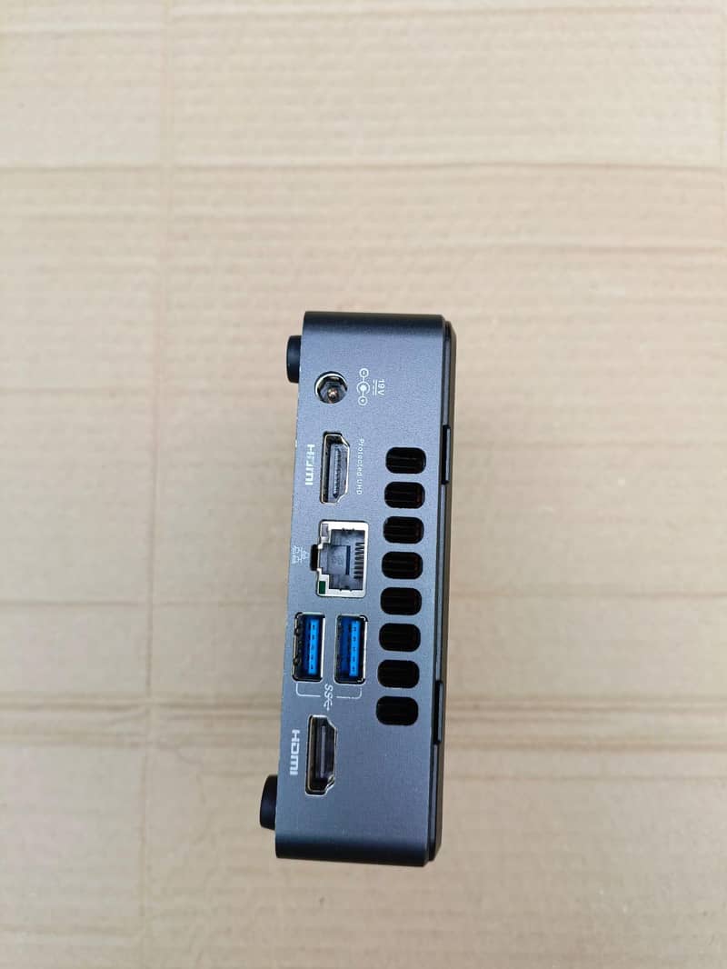 Mini PC Intel NUC  i5 7th Generation 5