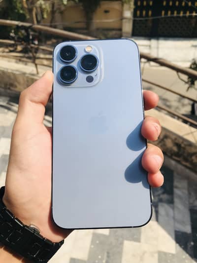 iPhone 13pro nonpta 128 gb battery health 81