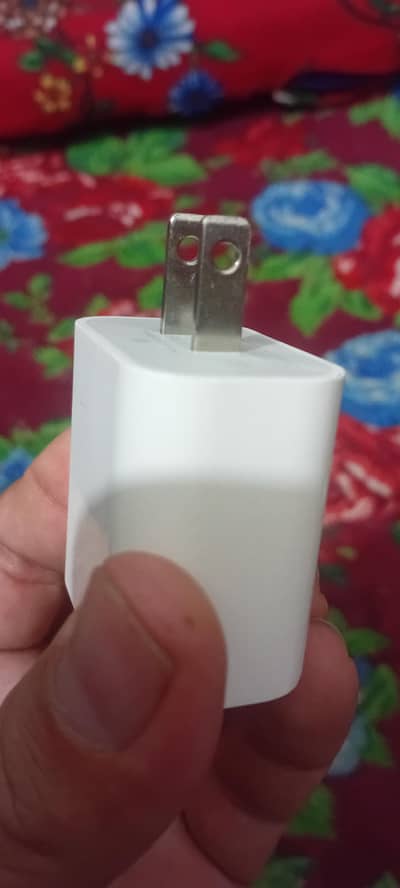 orignal i phone 13 pro in box  adapter  20w  used to  i phone 11 12 13