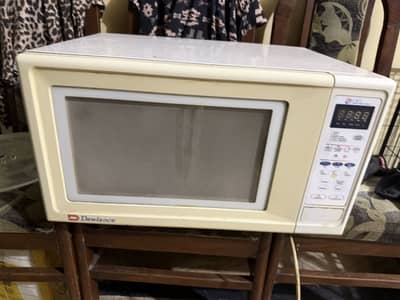 Dawlnace microwave very good condition