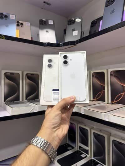 iPhone 17 White Just Box Open