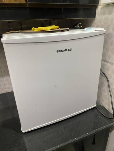 Signature Mini Bar 2025