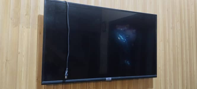 TCL LED 43 inches