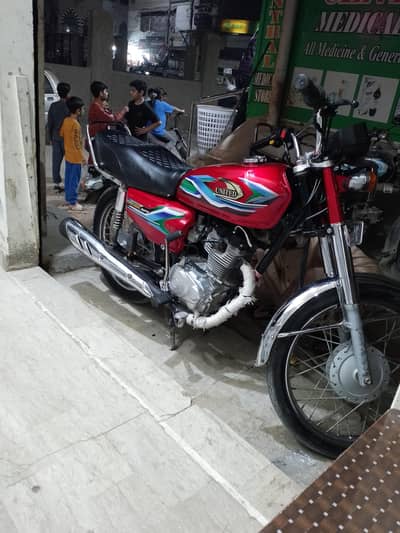 United 125 2025 Karachi number 03273606271  urgent sale