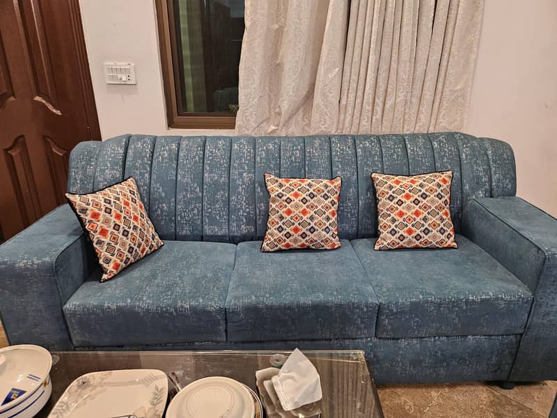 Sofa set with table 0