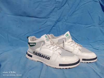 size: 9 fancy or comfortable shoe