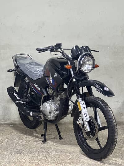 Yamaha ybr125g 2023 model ( low millage )