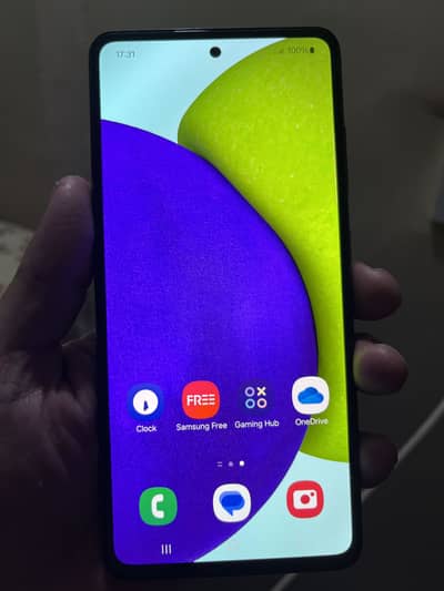 Samsung a52 mobile for sale set aur box hai