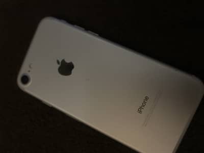 Apple iPhone 7