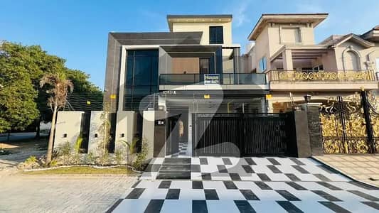 10 Marla modern design house available for sale