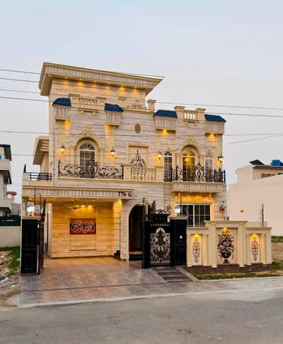 10 Marla Brand New Spanish Design Facing Park House Available For Sale