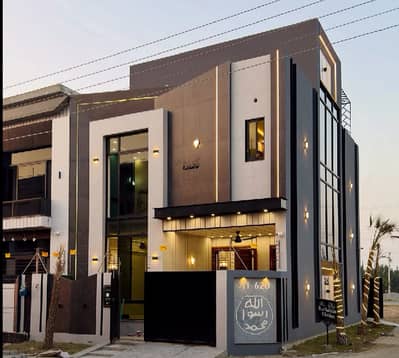 5 MARLA CORNER HOUSE AVAILABLE FOR SALE