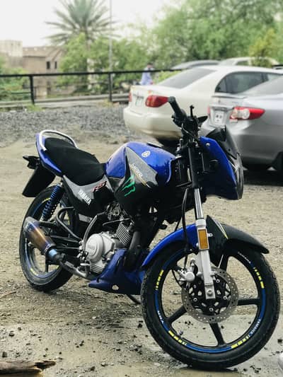 Yamaha YBR Blue