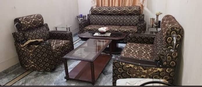 3 seater sofa in good condition