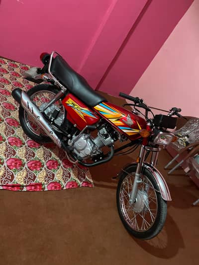 new bike ha  koie kaam nhi ha first owner ha bike  25 ka 10wah month k