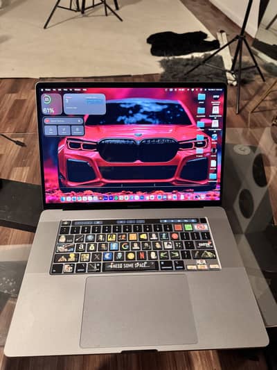 Macbook pro 2019 16inch i9 16/1tb 4gb graphics card