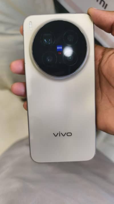 Vivo X300pro pta approved 16/512 full warentty