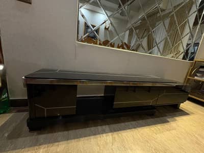 Brand new tv table 10/10 urgent sale