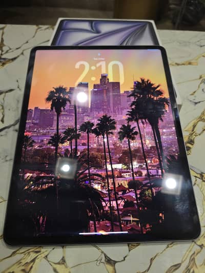 apple IPAD air 13 inch 128 gb ( M3 chip ) 100% bettery  under warranty