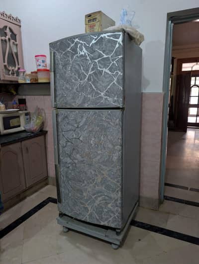 Dawlance non inverter refrigerator
